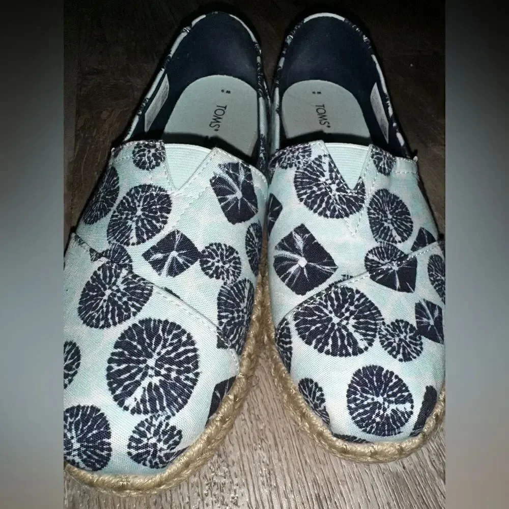 TOMS Alpargata Rope Slip-On sz 9 EUC no wear